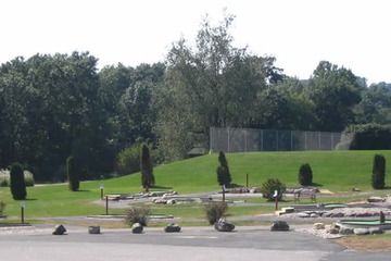 Mini-golf