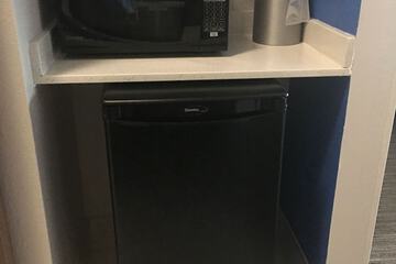 Mini-refrigerator