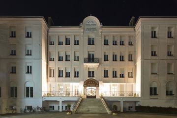 Front of property - evening/night