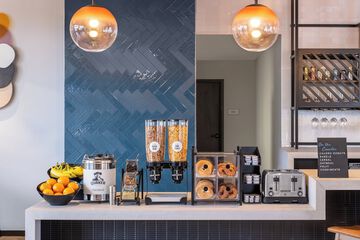 Breakfast/Coffee Service 63 of 76