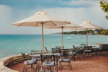 Beach bar