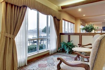 Clarion Suites