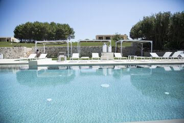 Infinity pool