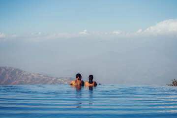 Infinity pool