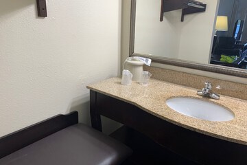Bathroom sink