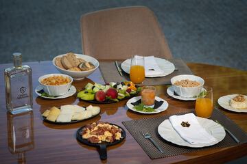 Breakfast meal