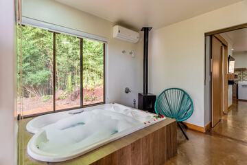 Private spa tub