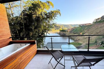 Private spa tub