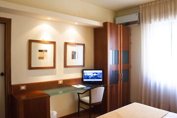 In-room business center