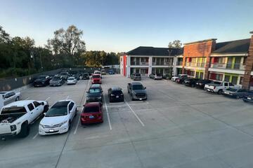 Americas Best Value Inn & Suites Kingwood IAH Airport