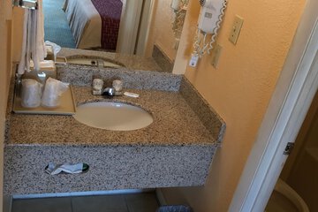 Bathroom sink