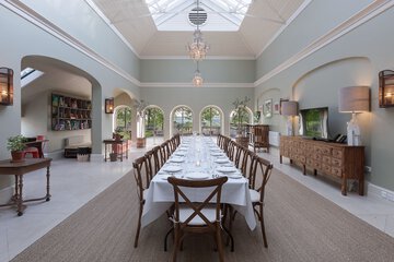 Banquet hall