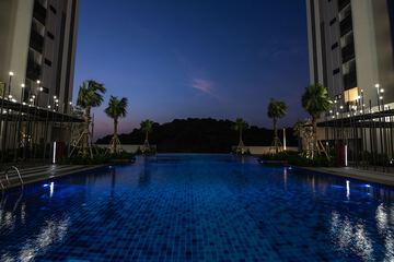 Infinity pool