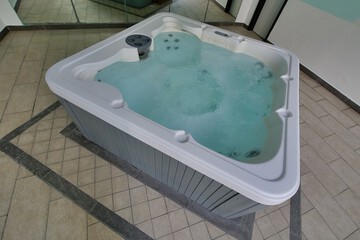 Indoor spa tub