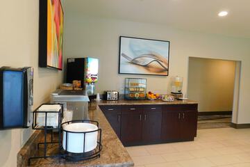 Breakfast/Coffee Service 28 of 36