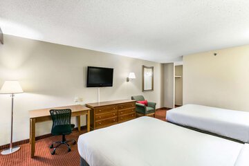 Room 28 of 69