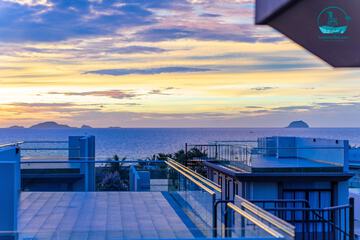 Beach/ocean view
