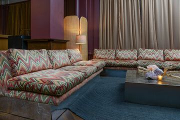 Entertainment 90 of 102