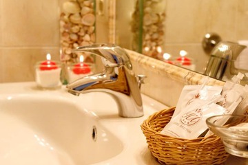 Bathroom sink