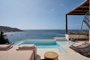 Private pool