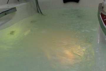Jetted tub