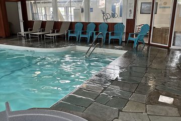 Indoor/outdoor pool