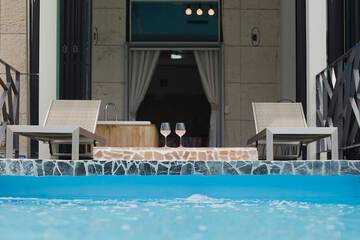 Private pool