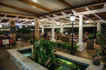 Food court