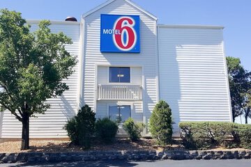 Motel 6 Maryland Heights MO