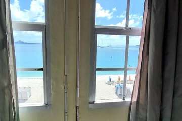 Beach/ocean view