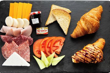 Breakfast meal