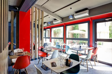 Food court