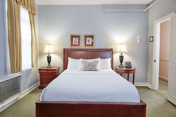 Room 16 of 33