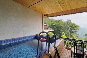 Private pool