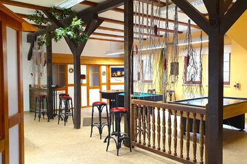 Sports bar