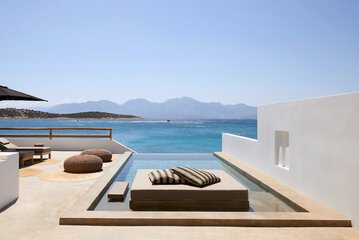 Private pool