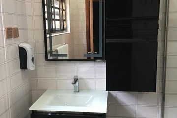 Bathroom sink