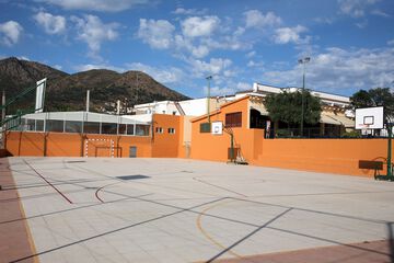 Sport court