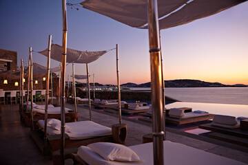 Sundeck