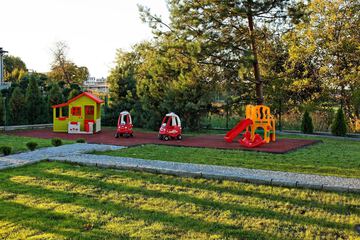 Children's play area - outdoor
