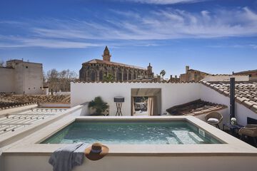 Rooftop pool