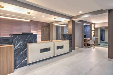 La Quinta Inn & Suites by Wyndham Dallas DFW Airport North