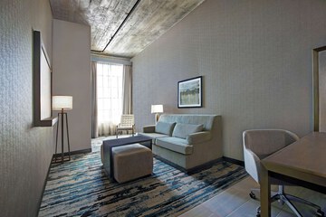 Room 39 of 65
