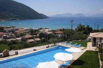Infinity pool