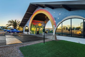 Pet-friendly amenities