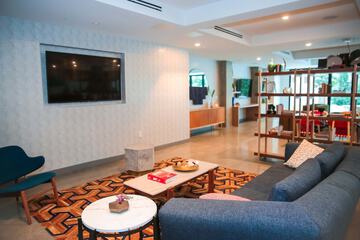 Lobby lounge