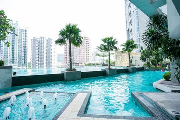 Infinity pool
