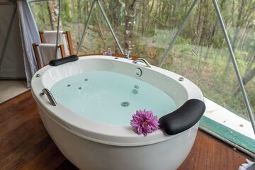 Private spa tub