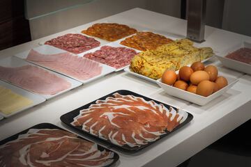 Breakfast buffet
