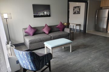 Room 9 of 15